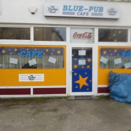 Blue Pub Cafe